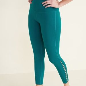 NWT Old Navy active ladder hem leggings